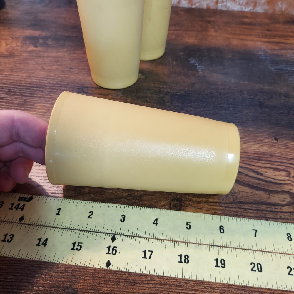 Vintage Tupperware Harvest Gold Tumblers Set of 10 Yellow 16oz Cups 873-19 USA - Picture 4 of 4